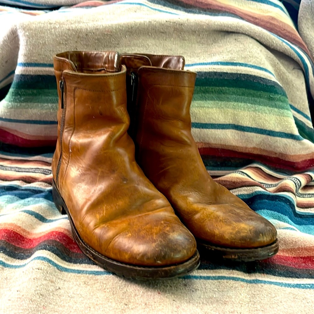 Zip up Frye Chelsea boots